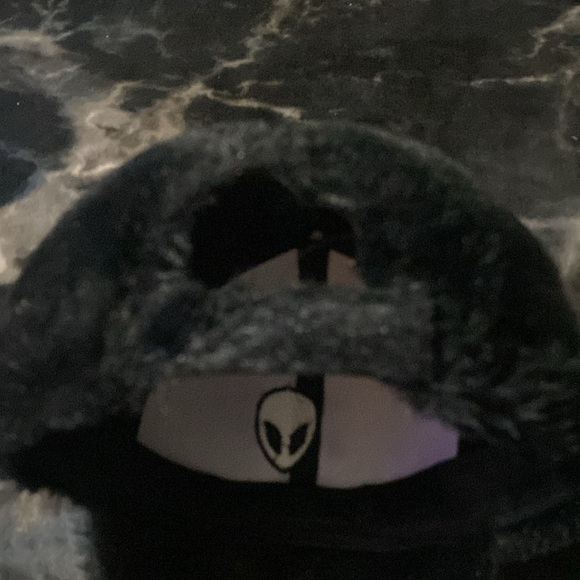 ALIEN FACE DAD HAT!! 100% POLYESTER - Picture 2 of 3